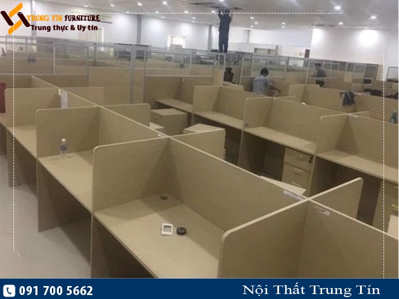 Bàn làm việc có vách ngăn VNG15